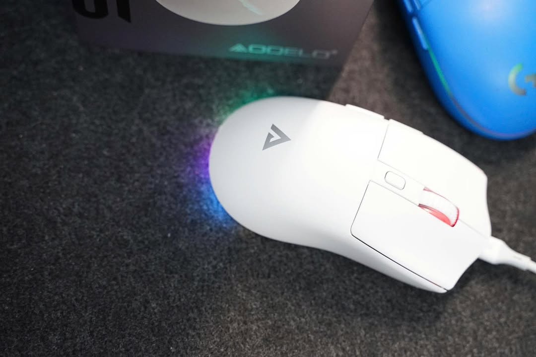 AOQELO AWQ5 TRI MODE ESPORTS GAMING MOUSE