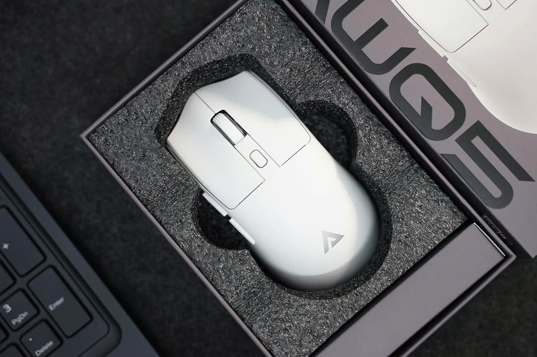 AOQELO AWQ5 TRI MODE ESPORTS GAMING MOUSE