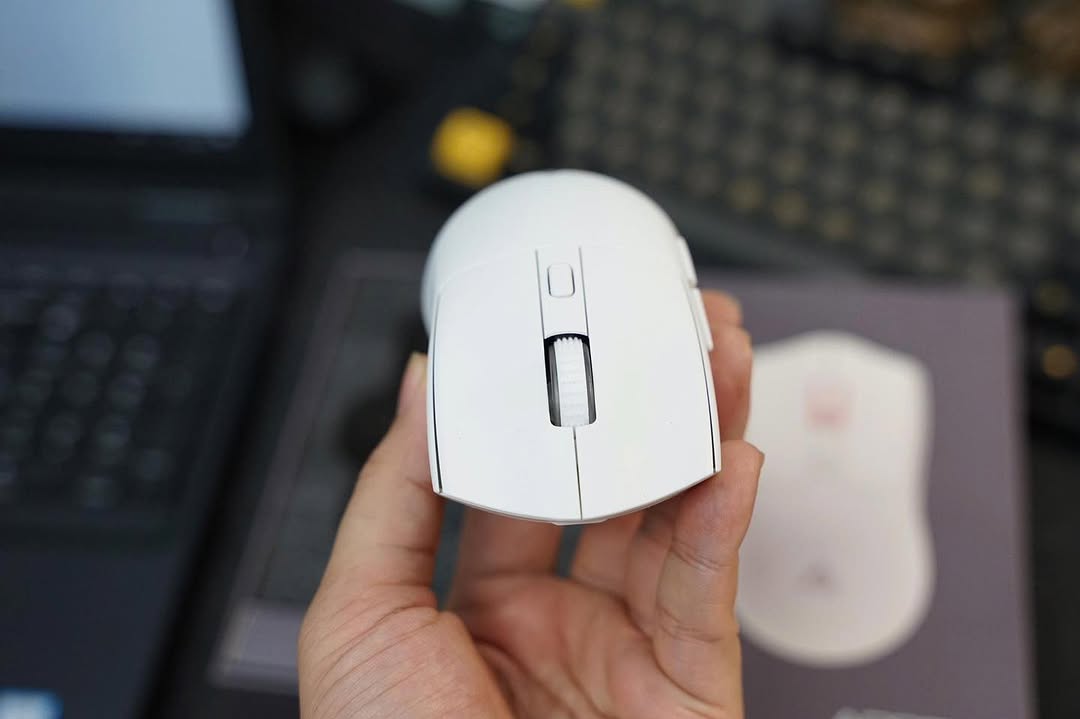 AOQELO AWQ5 TRI MODE ESPORTS GAMING MOUSE