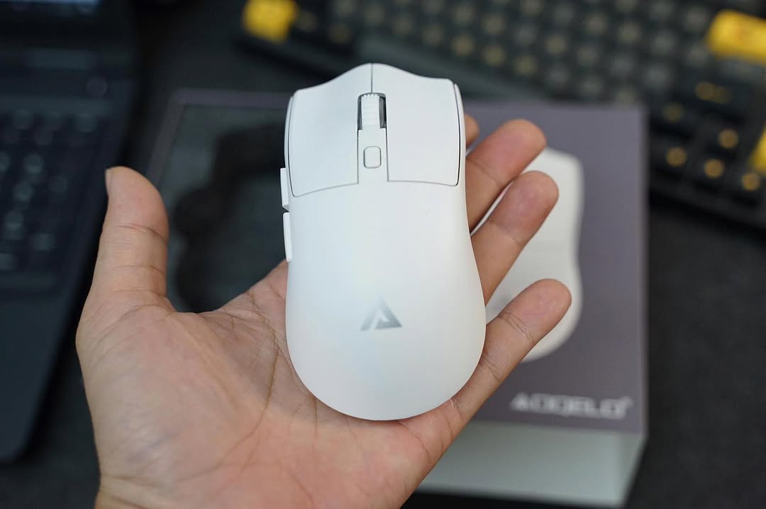 AOQELO AWQ5 TRI MODE ESPORTS GAMING MOUSE